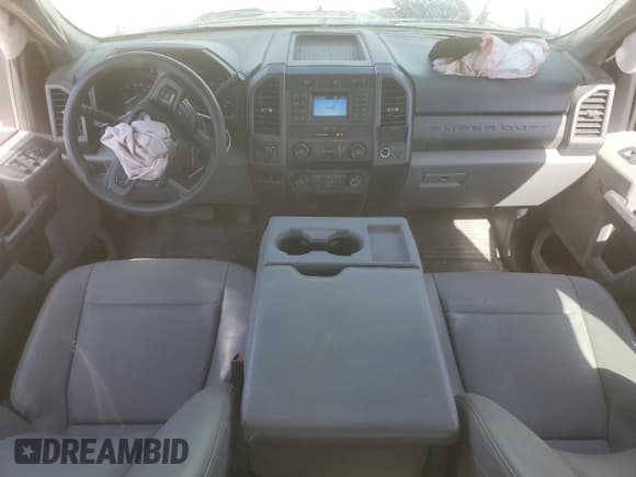 ✅ 2020 Ford F-250 XL • VIN: 1FT7X2B63LED78022 • Lot: 52708885. Wystawiony na Copart z przebiegiem 35 543 mil. Bezpłatny archiwum sprzedaży aukcyjnych z USA i szczegółowy raport historii pojazdu na DreamBid. Zdjęcie 8.