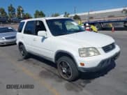 ✅ 2000 Honda CR-V SE • VIN: JHLRD187XYS013974 • Lot: 43261696. Wystawiony na IAAI z przebiegiem 237 663 mil. Bezpłatny archiwum sprzedaży aukcyjnych z USA i szczegółowy raport historii pojazdu na DreamBid. Zdjęcie 1.