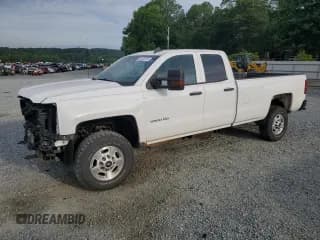 ✅ 2015 Chevrolet Silverado 2500HD Work Truck • VIN: 1GC2CUEG8FZ553402 • Lot: 55828735. Wystawiony na Copart z przebiegiem 112 487 mil. Bezpłatny archiwum sprzedaży aukcyjnych z USA i szczegółowy raport historii pojazdu na DreamBid. Zdjęcie 1.