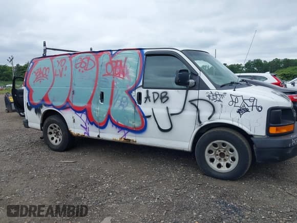 ✅ 2011 Chevrolet Express Cargo • VIN: 1GCSGAFX5B1128651 • Лот: 43019008. Опубликован ранее на IAAI с пробегом 226 921 миль. Бесплатный доступ к архиву аукционных продаж из США и подробный отчёт об истории автомобиля на DreamBid. Изображение 13.