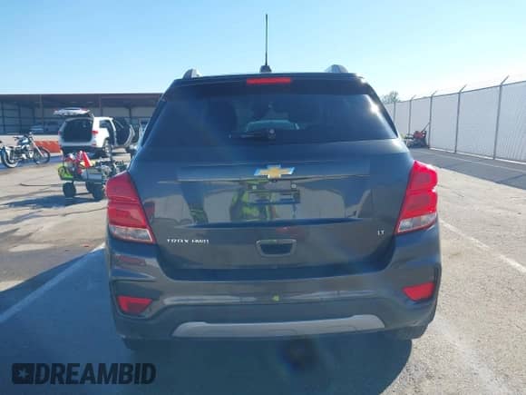 2018 Chevrolet Trax LT z VIN 3GNCJPSBXJL235003, wystawiony jako IAAI lot #43417135 z przebiegiem 86 123 mil mil oraz . Historia ofert i sprzedaży dostępna na DreamBid. Obrazek 16.