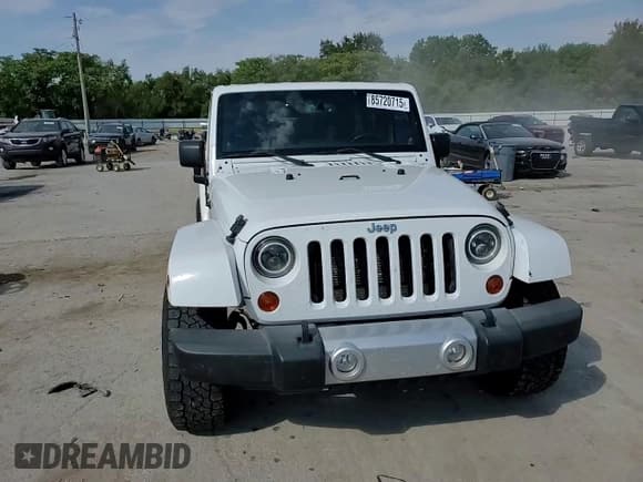 ✅ 2013 Jeep Wrangler Unlimited Sahara • VIN: 1C4HJWEG2DL537837 • Lot: 85720715. Listed on Copart with 183,725 mi. Free auction sales archive from the USA and detailed vehicle history report at DreamBid. Image 13.