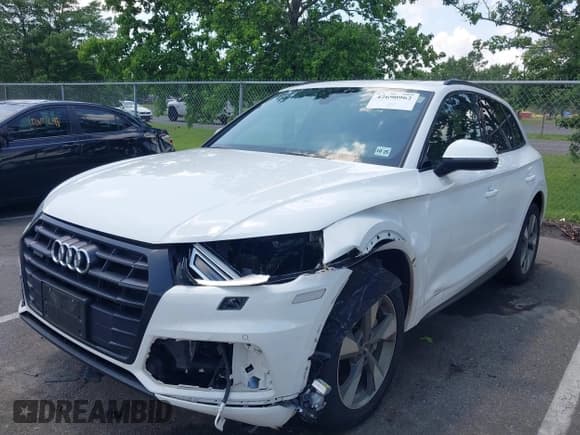 ✅ 2020 Audi Q5 Premium • VIN: WA1ANAFY5L2079466 • Lot: 42690962. Wystawiony na IAAI z przebiegiem 81 400 mil. Bezpłatny archiwum sprzedaży aukcyjnych z USA i szczegółowy raport historii pojazdu na DreamBid. Zdjęcie 2.