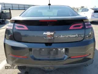 2015 Chevrolet Volt z VIN 1G1RC6E42FU129879, wystawiony jako Copart lot #56766033 z przebiegiem 120 121 mil mil oraz . Historia ofert i sprzedaży dostępna na DreamBid. Obrazek 6.