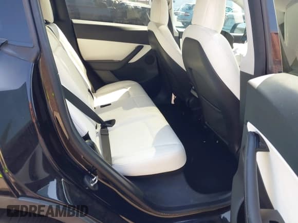 ✅ 2020 Tesla Model Y Long Range • VIN: 5YJYGDEE5LF046469 • Lot: 43230905. Listed on IAAI with 77,740 mi. Free auction sales archive from the USA and detailed vehicle history report at DreamBid. Image 8.