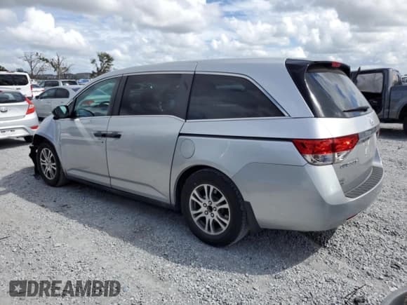 ✅ 2015 Honda Odyssey LX • VIN: 5FNRL5H22FB025431 • Lot: 82373215. Listed on Copart with 112,487 mi. Free auction sales archive from the USA and detailed vehicle history report at DreamBid. Image 2.