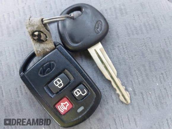 ✅ 2004 Hyundai Elantra GLS • VIN: KMHDN46D84U749465 • Lot: 40692684. Wystawiony na IAAI z przebiegiem 84 855 mil. Bezpłatny archiwum sprzedaży aukcyjnych z USA i szczegółowy raport historii pojazdu na DreamBid. Zdjęcie 11.