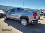 ✅ 2020 GMC Sierra 1500 • VIN: 1GTR9AEF6LZ221022 • Лот: 81638415. Опубликован ранее на Copart с пробегом 121 808 миль. Бесплатный доступ к архиву аукционных продаж из США и подробный отчёт об истории автомобиля на DreamBid. Изображение 2.