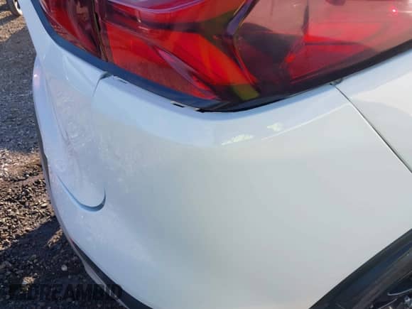 2021 Chevrolet Blazer LT z VIN 3GNKBCR49MS512095, wystawiony jako IAAI lot #43142608 z przebiegiem 72 729 mil mil oraz . Historia ofert i sprzedaży dostępna na DreamBid. Obrazek 18.