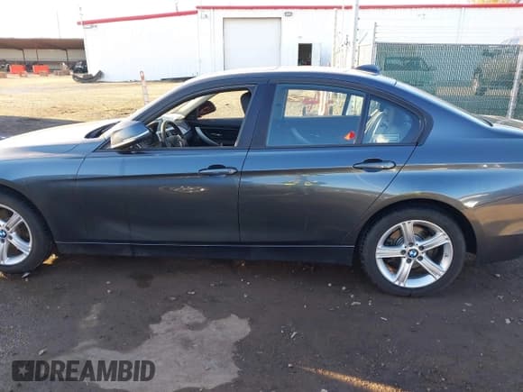 ✅ 2013 BMW 3 Series 328i • VIN: WBA3A5G58DNP23738 • Лот: 43694945. Опубликован ранее на IAAI с пробегом 113 006 миль. Бесплатный доступ к архиву аукционных продаж из США и подробный отчёт об истории автомобиля на DreamBid. Изображение 14.