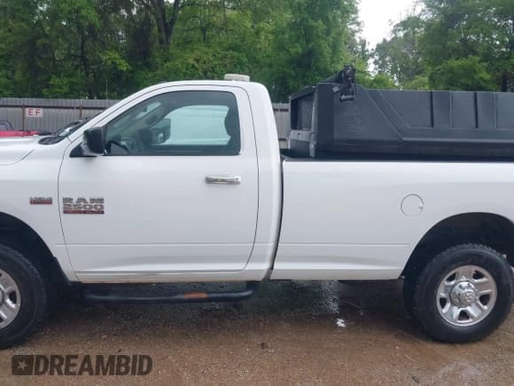 ✅ 2017 Ram 2500 • VIN: 3C6LR5BT6HG683506 • Lot: 41934017. Listed on IAAI with 68,942 mi. Free auction sales archive from the USA and detailed vehicle history report at DreamBid. Image 14.