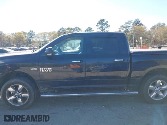 ✅ 2018 Ram 1500 Big Horn • VIN: 3C6RR7LT4JG196072 • Lot: 41890172. Listed on IAAI with 237,671 mi. Free auction sales archive from the USA and detailed vehicle history report at DreamBid. Image 14.