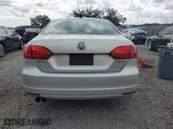 ✅ 2011 Volkswagen Jetta SE • VIN: 3VWDX7AJ0BM319621 • Lot: 58808615. Listed on Copart with 65,829 mi. Free auction sales archive from the USA and detailed vehicle history report at DreamBid. Image 6.
