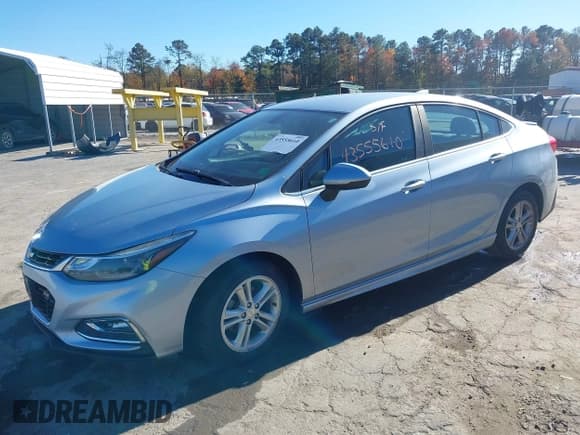 ✅ 2017 Chevrolet Cruze LT • VIN: 1G1BE5SM7H7197154 • Lot: 43555610. Listed on IAAI with 120,177 mi. Free auction sales archive from the USA and detailed vehicle history report at DreamBid. Image 2.