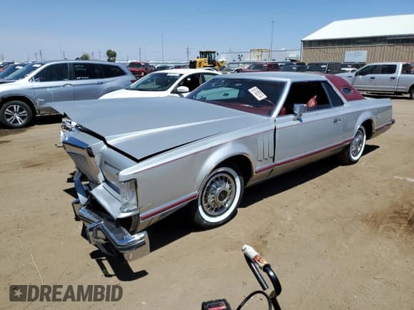 ✅ 1979 Lincoln Mark VIII • VIN: 9Y89S703506 • Lot: 65185514. Wystawiony na Copart z przebiegiem 7 714 mil. Bezpłatny archiwum sprzedaży aukcyjnych z USA i szczegółowy raport historii pojazdu na DreamBid. Zdjęcie 1.