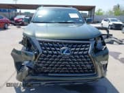 ✅ 2022 Lexus GX 460 • VIN: JTJKM7BX0N5318806 • Lot: 41913130. Wystawiony na IAAI z przebiegiem 30 093 mil. Bezpłatny archiwum sprzedaży aukcyjnych z USA i szczegółowy raport historii pojazdu na DreamBid. Zdjęcie 13.