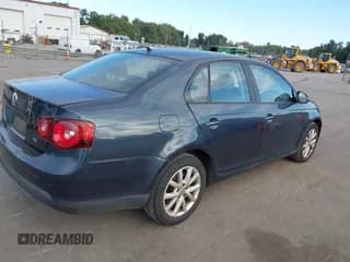 ✅ 2010 Volkswagen Jetta Limited Edition • VIN: 3VWAZ7AJ7AM096618 • Lot: 43406898. Wystawiony na IAAI z przebiegiem 167 850 mil. Bezpłatny archiwum sprzedaży aukcyjnych z USA i szczegółowy raport historii pojazdu na DreamBid. Zdjęcie 4.