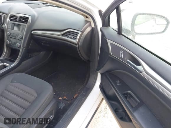 ✅ 2017 Ford Fusion Hybrid SE • VIN: 3FA6P0LU0HR260906 • Лот: 43774158. Опубликован ранее на IAAI с пробегом 138 846 миль. Бесплатный доступ к архиву аукционных продаж из США и подробный отчёт об истории автомобиля на DreamBid. Изображение 5.