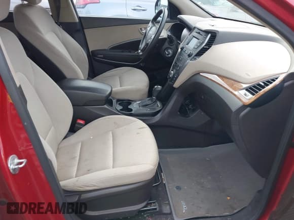 ✅ 2016 Hyundai Santa Fe SE • VIN: KM8SMDHF5GU150973 • Lot: 43635767. Listed on IAAI with 183,848 mi. Free auction sales archive from the USA and detailed vehicle history report at DreamBid. Image 5.