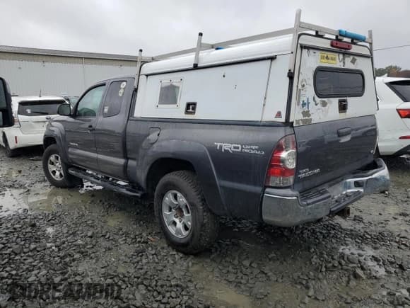 ✅ 2013 Toyota Tacoma • VIN: 5TFUU4EN2DX064233 • Lot: 85918895. Listed on Copart with 203,273 mi. Free auction sales archive from the USA and detailed vehicle history report at DreamBid. Image 2.