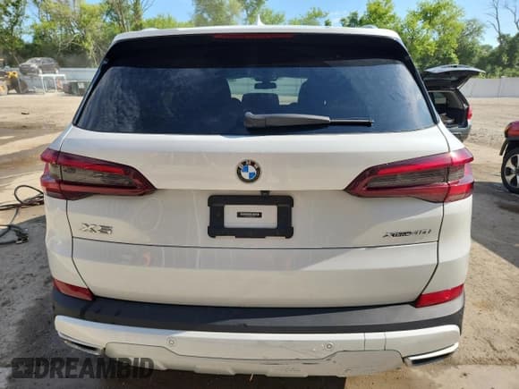 ✅ 2022 BMW X5 xDrive40i • VIN: 5UXCR6C06N9J24065 • Lot: 61368955. Listed on Copart with Not provided. Free auction sales archive from the USA and detailed vehicle history report at DreamBid. Image 6.