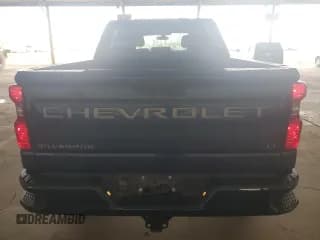 ✅ 2021 Chevrolet Silverado 1500 LT • VIN: 1GCUYDET9MZ264338 • Lot: 82922704. Wystawiony na Copart z przebiegiem 50 606 mil. Bezpłatny archiwum sprzedaży aukcyjnych z USA i szczegółowy raport historii pojazdu na DreamBid. Zdjęcie 6.