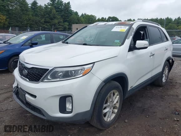 ✅ 2014 Kia Sorento LX • VIN: 5XYKTCA69EG442443 • Лот: 43150719. Опубликован ранее на IAAI с пробегом 192 445 миль. Бесплатный доступ к архиву аукционных продаж из США и подробный отчёт об истории автомобиля на DreamBid. Изображение 17.