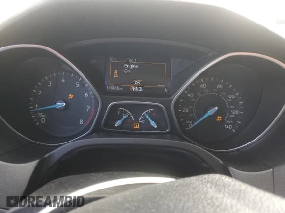 ✅ 2016 Ford Focus SE • VIN: 1FADP3F29GL399786 • Lot: 89494725. Wystawiony na Copart z przebiegiem 146 866 mil. Bezpłatny archiwum sprzedaży aukcyjnych z USA i szczegółowy raport historii pojazdu na DreamBid. Zdjęcie 9.