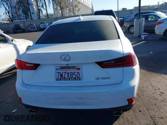 ✅ 2014 Lexus IS 250 • VIN: JTHBF1D20E5028768 • Lot: 43759871. Wystawiony na IAAI z przebiegiem 142 025 mil. Bezpłatny archiwum sprzedaży aukcyjnych z USA i szczegółowy raport historii pojazdu na DreamBid. Zdjęcie 16.