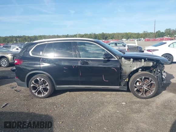 ✅ 2022 BMW X5 sDrive40i • VIN: 5UXCR4C08N9K57351 • Lot: 43348957. Listed on IAAI with 60,731 mi. Free auction sales archive from the USA and detailed vehicle history report at DreamBid. Image 14.