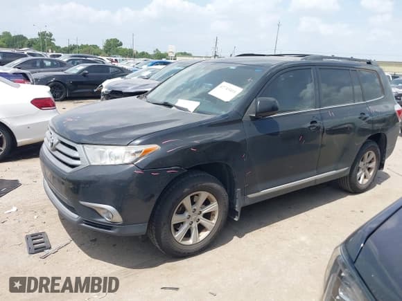 ✅ 2013 Toyota Highlander • VIN: 5TDZK3EH4DS137334 • Лот: 42743411. Опубликован ранее на IAAI с пробегом 186 828 миль. Бесплатный доступ к архиву аукционных продаж из США и подробный отчёт об истории автомобиля на DreamBid. Изображение 17.
