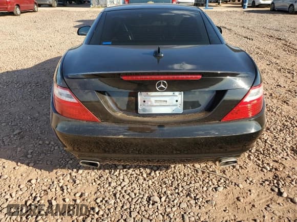 ✅ 2012 Mercedes-Benz SLK 350 • VIN: WDDPK5HA5CF013854 • Лот: 82259015. Опубликован ранее на Copart с пробегом 70 164 миль. Бесплатный доступ к архиву аукционных продаж из США и подробный отчёт об истории автомобиля на DreamBid. Изображение 10.