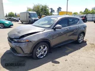 2024 Dodge Hornet R/T Plus с VIN ZACPDFDW7R3A21544, выставлен на аукционе Copart как лот 68040765 с пробегом 13 510 миль миль и Списание • Salvage title. История ставок и продаж доступна на DreamBid. Изображение 1.