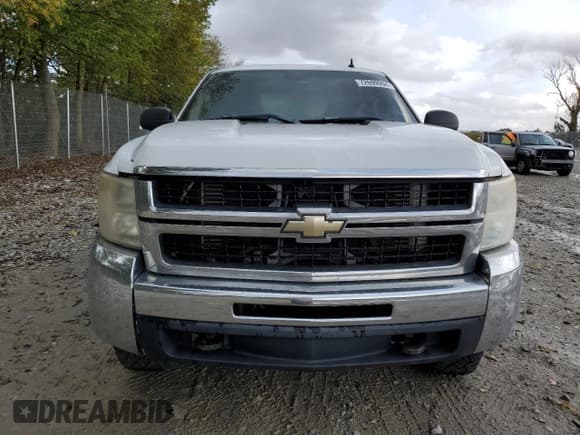 ✅ 2007 Chevrolet Silverado 2500HD 2LT • VIN: 1GCHK29667E550283 • Лот: 72699994. Опубликован ранее на Copart с пробегом Не указан. Бесплатный доступ к архиву аукционных продаж из США и подробный отчёт об истории автомобиля на DreamBid. Изображение 5.