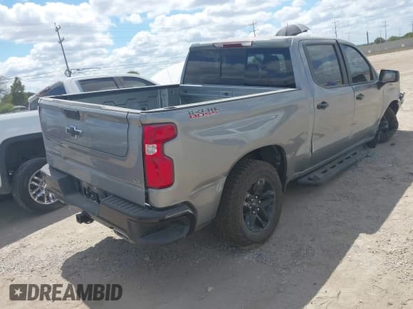 ✅ 2024 Chevrolet Silverado 1500 LT Trail Boss • VIN: 3GCUDFED3RG333550 • Lot: 43269407. Wystawiony na IAAI z przebiegiem Nie podano. Bezpłatny archiwum sprzedaży aukcyjnych z USA i szczegółowy raport historii pojazdu na DreamBid. Zdjęcie 4.
