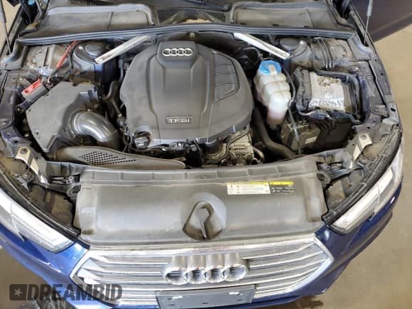 ✅ 2018 Audi A4 Prestige • VIN: WAUFNAF41JA014767 • Лот: 71507135. Опубликован ранее на Copart с пробегом 71 478 миль. Бесплатный доступ к архиву аукционных продаж из США и подробный отчёт об истории автомобиля на DreamBid. Изображение 11.