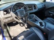 ✅ 2020 Dodge Challenger SXT • VIN: 2C3CDZAG9LH189611 • Lot: 47505403. Wystawiony na Copart z przebiegiem 38 735 mil. Bezpłatny archiwum sprzedaży aukcyjnych z USA i szczegółowy raport historii pojazdu na DreamBid. Zdjęcie 8.