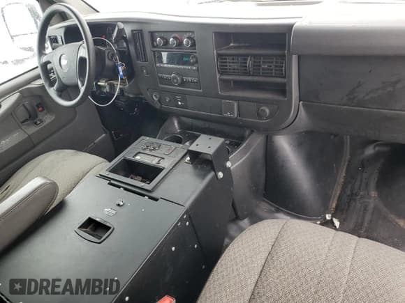✅ 2015 Chevrolet Express Cargo • VIN: 1GCWGFCG8F1278729 • Lot: 77221134. Listed on Copart with 144,578 mi. Free auction sales archive from the USA and detailed vehicle history report at DreamBid. Image 8.