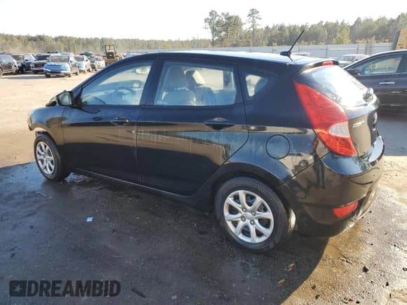 ✅ 2013 Hyundai Accent GS • VIN: KMHCT5AE0DU128745 • Лот: 88733635. Опубликован ранее на Copart с пробегом 133 489 миль. Бесплатный доступ к архиву аукционных продаж из США и подробный отчёт об истории автомобиля на DreamBid. Изображение 2.
