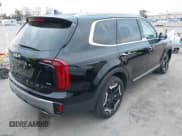 ✅ 2023 Kia Telluride S • VIN: 5XYP6DGC2PG409948 • Lot: 41783552. Listed on IAAI with 33,835 mi. Free auction sales archive from the USA and detailed vehicle history report at DreamBid. Image 4.