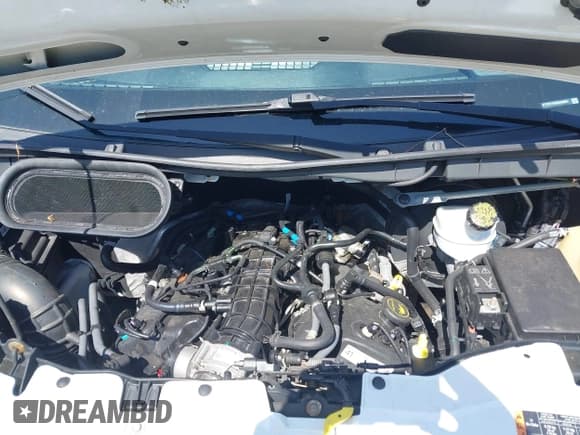 ✅ 2016 Ford Transit • VIN: 1FTYR1YG3GKA09967 • Lot: 41994688. Wystawiony na IAAI z przebiegiem 117 497 mil. Bezpłatny archiwum sprzedaży aukcyjnych z USA i szczegółowy raport historii pojazdu na DreamBid. Zdjęcie 10.