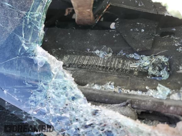 ✅ 2002 GMC Savana • VIN: 1GDFG65R221107446 • Lot: 76991664. Wystawiony na Copart z przebiegiem Nie podano. Bezpłatny archiwum sprzedaży aukcyjnych z USA i szczegółowy raport historii pojazdu na DreamBid. Zdjęcie 13.