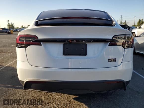 ✅ 2023 Tesla Model X Plaid • VIN: 7SAXCBE67PF409108 • Lot: 83812825. Wystawiony na Copart z przebiegiem Nie podano. Bezpłatny archiwum sprzedaży aukcyjnych z USA i szczegółowy raport historii pojazdu na DreamBid. Zdjęcie 6.