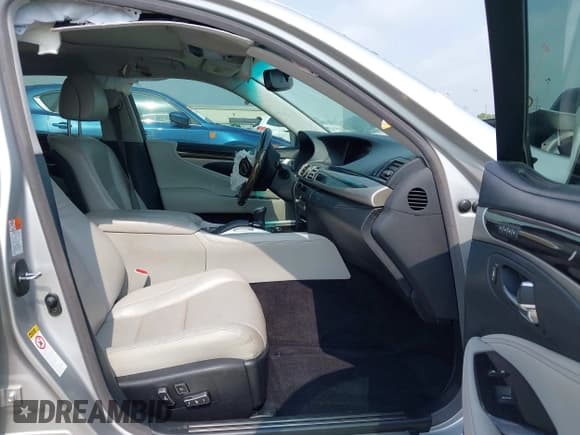 ✅ 2016 Lexus LS 460 • VIN: JTHBL5EF8G5139220 • Lot: 42291165. Listed on IAAI with 139,809 mi. Free auction sales archive from the USA and detailed vehicle history report at DreamBid. Image 5.