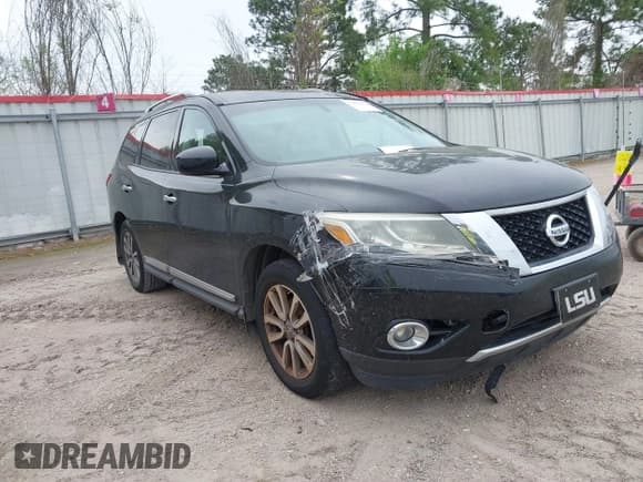 ✅ 2014 Nissan Pathfinder S • VIN: 5N1AR2MN4EC679445 • Lot: 41893251. Listed on IAAI with 189,848 mi. Free auction sales archive from the USA and detailed vehicle history report at DreamBid. Image 1.