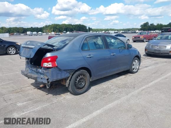 ✅ 2010 Toyota Yaris • VIN: JTDBT4K35A4064821 • Lot: 43098999. Wystawiony na IAAI z przebiegiem Nie podano. Bezpłatny archiwum sprzedaży aukcyjnych z USA i szczegółowy raport historii pojazdu na DreamBid. Zdjęcie 4.