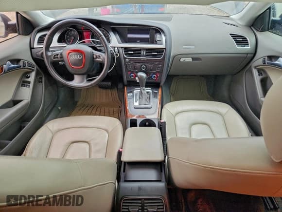 ✅ 2012 Audi A5 Premium Plus • VIN: WAULFAFR0CA002124 • Lot: 94594435. Wystawiony na Copart z przebiegiem 179 790 mil. Bezpłatny archiwum sprzedaży aukcyjnych z USA i szczegółowy raport historii pojazdu na DreamBid. Zdjęcie 8.