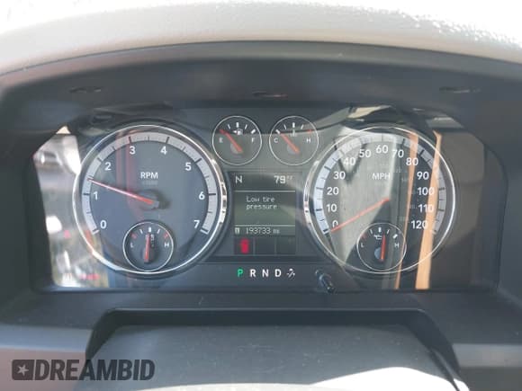 ✅ 2009 Dodge 1500 SLT • VIN: 1D3HV13P09S812474 • Lot: 43239487. Wystawiony na IAAI z przebiegiem 193 733 mil. Bezpłatny archiwum sprzedaży aukcyjnych z USA i szczegółowy raport historii pojazdu na DreamBid. Zdjęcie 7.