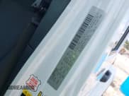 ✅ 2020 Jeep Wrangler Unlimited Sahara • VIN: 1C4HJXENXLW213228 • Lot: 43003558. Wystawiony na IAAI z przebiegiem 111 475 mil. Bezpłatny archiwum sprzedaży aukcyjnych z USA i szczegółowy raport historii pojazdu na DreamBid. Zdjęcie 9.