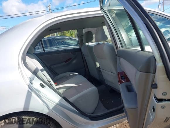 ✅ 2007 Toyota Corolla LE • VIN: JTDBR32E470104901 • Лот: 43478380. Опубликован ранее на IAAI с пробегом 186 172 миль. Бесплатный доступ к архиву аукционных продаж из США и подробный отчёт об истории автомобиля на DreamBid. Изображение 8.